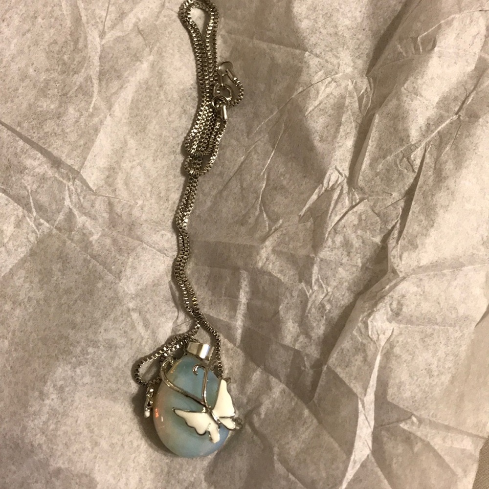 Necklace.  Never been worn